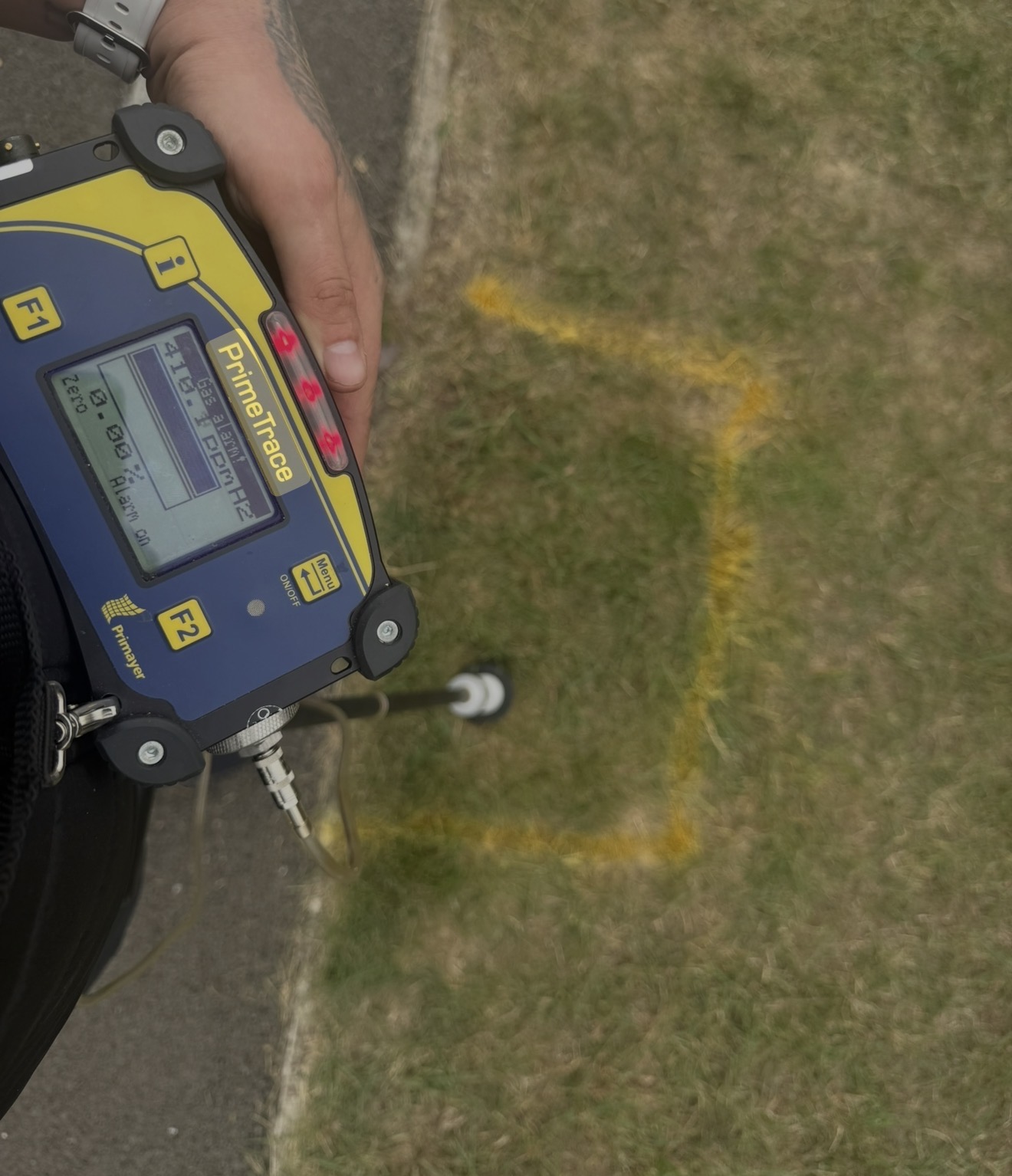 HUBB Group engineer conducting non-destructive leak detection